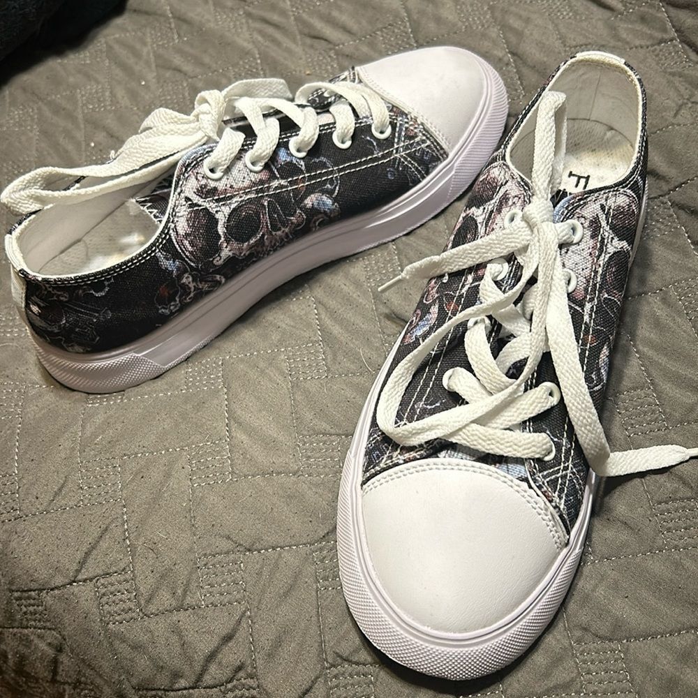 First dance Skull Black White Tennis Shoes Size 6.5